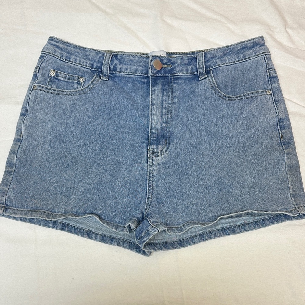 Princess Polly Light Wash Shortie Denim Shorts